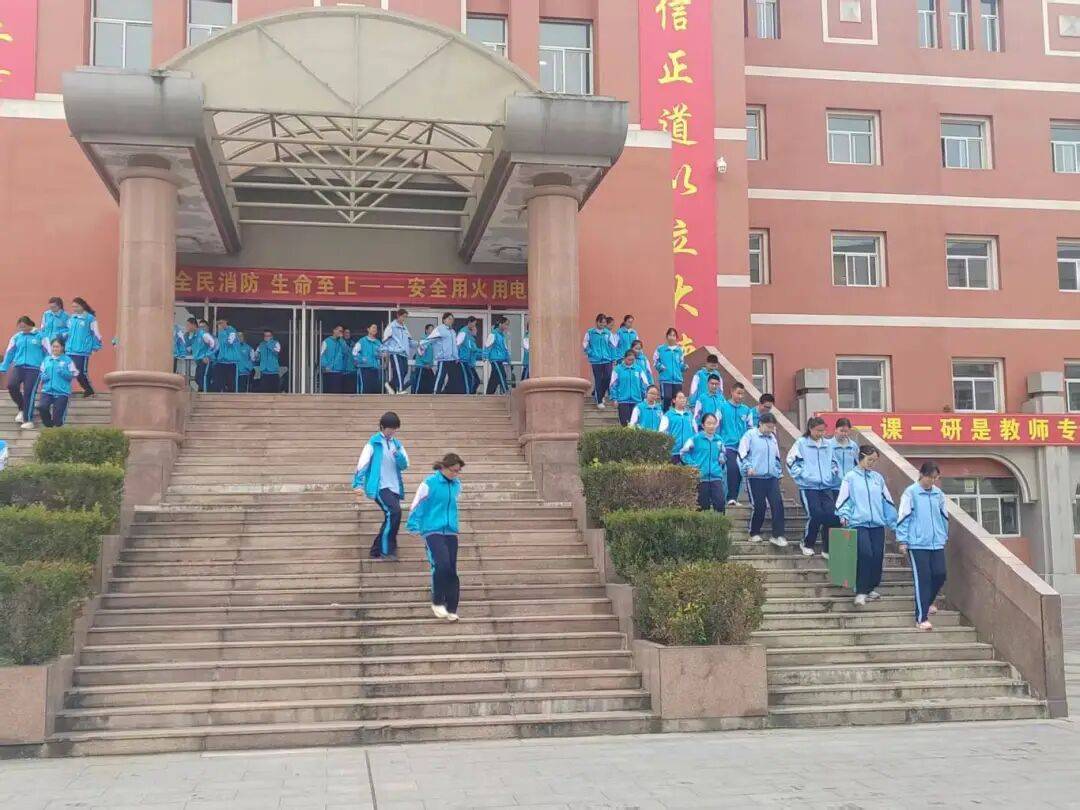 筑牢安全防线 共护校园平安