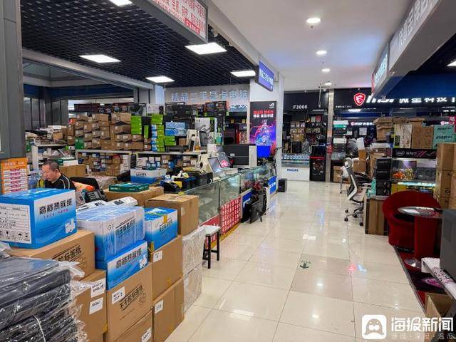 内存条成“电子茅台”:一个月涨超一倍,商家称“一天一价”