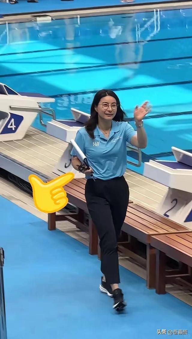 霍震霆没想到,44岁儿媳郭晶晶再次官宣喜讯,让整个阔太圈沉默了