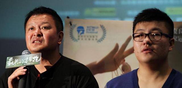 他是杨亚洲的大儿子,也是倪萍的继子,一句话曾把继母感动到落泪