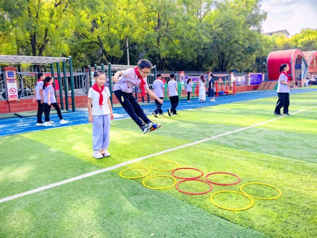 CBA盘口与数据深度__今日CBA盘口分析·大小分策略·球队档案金鸡添彩 三球问鼎—