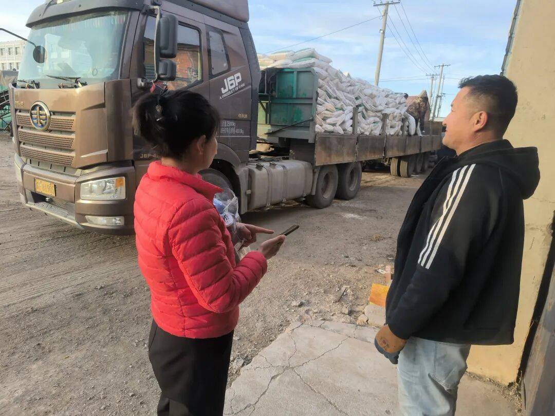 突泉县总工会开展货车司机入会服务活动 突泉县总工会开展货车司机入会服务活动