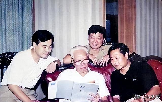 她80年代火遍全国，风光嫁给军委副主席儿子，离婚后却靠卖画谋生