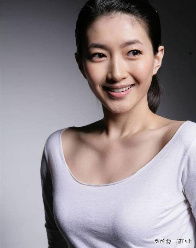 海外产子真相大白6个月,39岁江疏影罕见露面,近照曝光令人意外