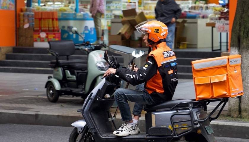 淘宝闪购将全面取消骑手超时扣款，年底前覆盖全国