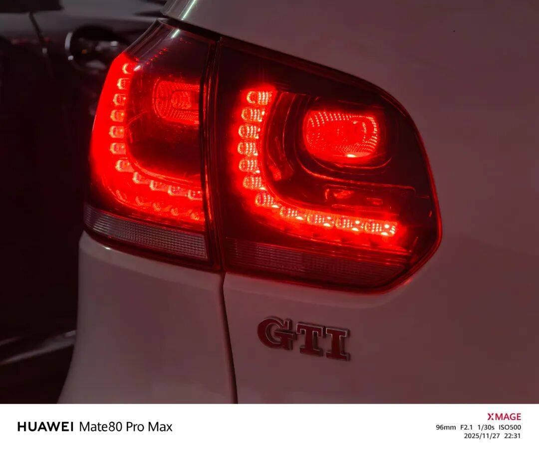 用了几天华为Mate80 Pro Max，我感觉它堆料有点过猛了。。。