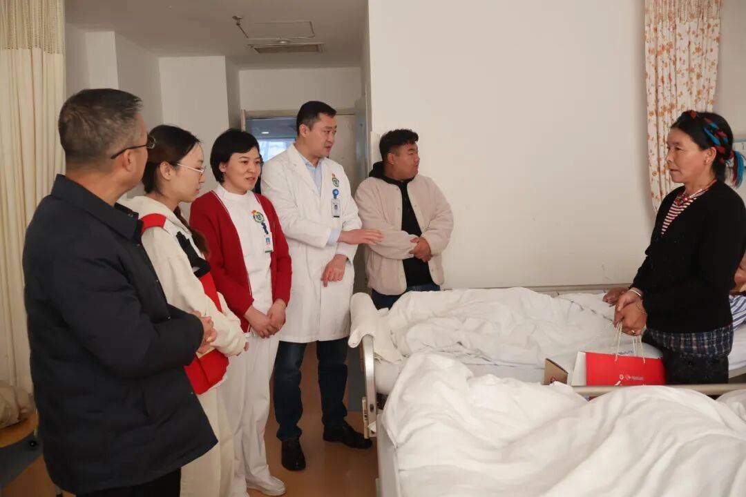 包含青岛市人民医院（青岛市红十字会医院）问诊代挂陪诊就医的词条