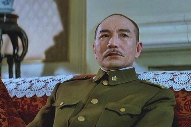 赵恒多出演蒋介石,因扮演太像轰动台湾,连林青霞都找他合影