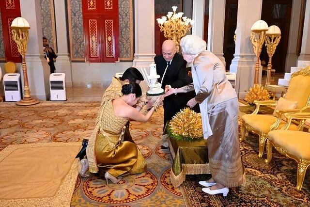 柬埔寨公主大婚堪比时尚盛典,公主曾在中国留学,新郎被视为新一代商业领袖!