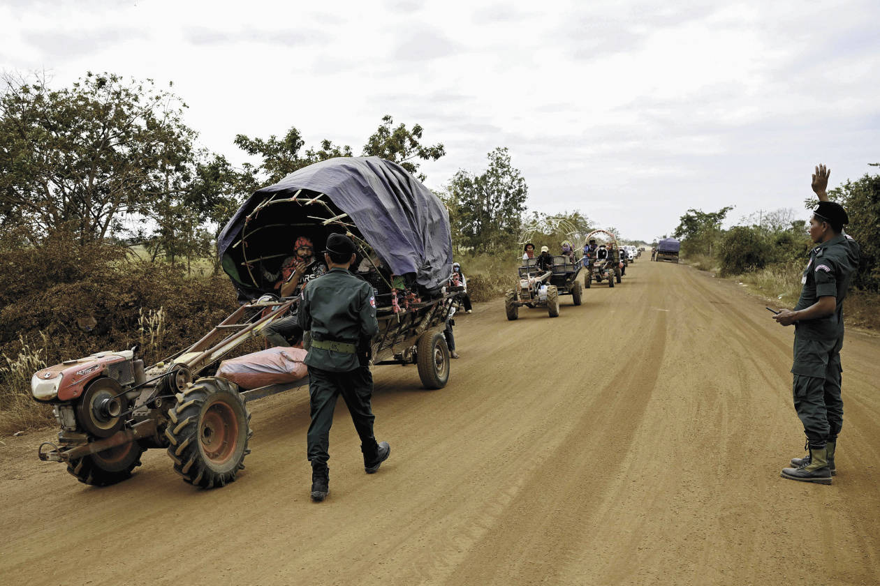 泰国海军做好战争准备,柬埔寨呼吁“痛击入侵之敌”,特朗普要电话调停泰柬冲突 -华闻时空