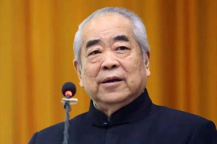 “失联风波”过后,87岁画家范曾首次公开露面,发文称喜获独子、迁入新居,与女儿继子断绝关系