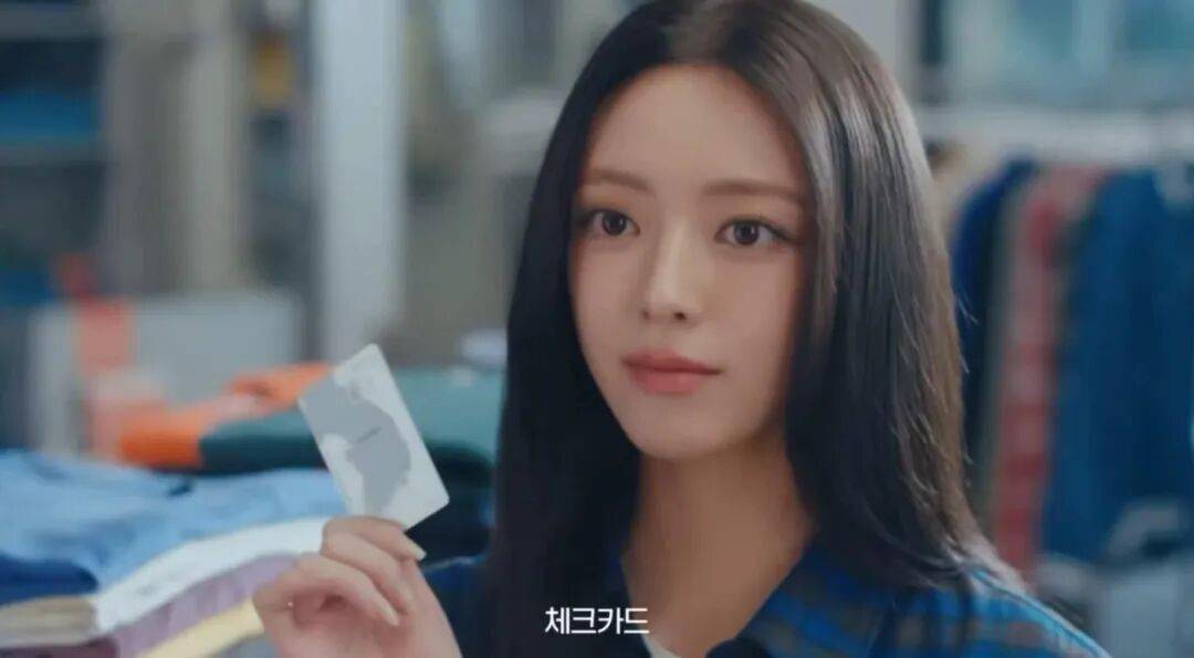 知名女团爱豆首次演技挑战引关注,网友观点两极分化褒贬不一! 插图1 知名女团爱豆首次演技挑战引关注,网友观点两极分化褒贬不一! 插图1