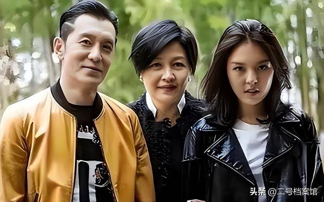 多次拒绝赵本山,凭一己之力改春晚基调的哈文,如今下场毫不意外