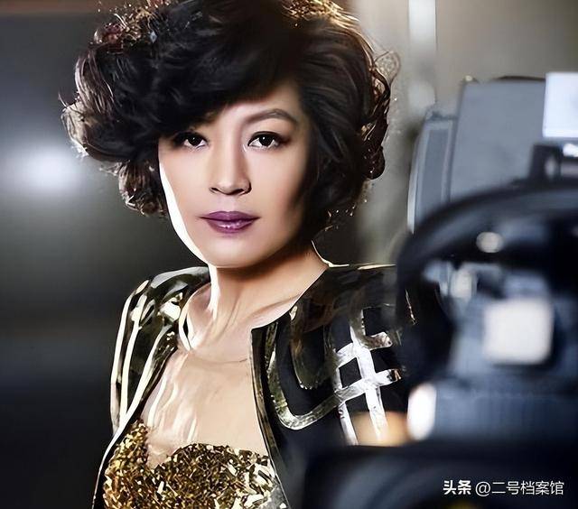 多次拒绝赵本山,凭一己之力改春晚基调的哈文,如今下场毫不意外