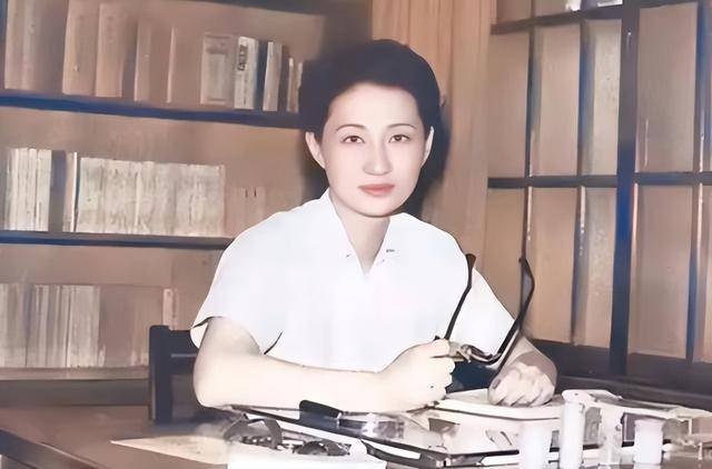 张学良三个儿子疯的疯,死的死,都以为张家就要绝后,结局如何?_张闾琳_赵一荻_美国