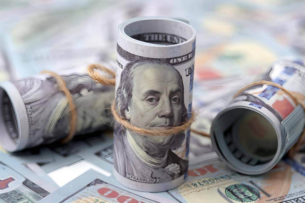 美元霸权遭挑战，美国财长见证7800亿美债以人民币结算，中国按规则逐步拆解_搜狐网