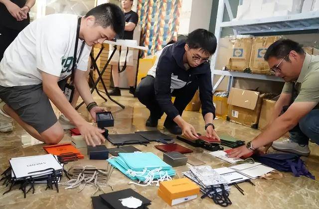 %咋消费者还前赴后继争相购买？几乎全是假货！利润高达2400(图6)