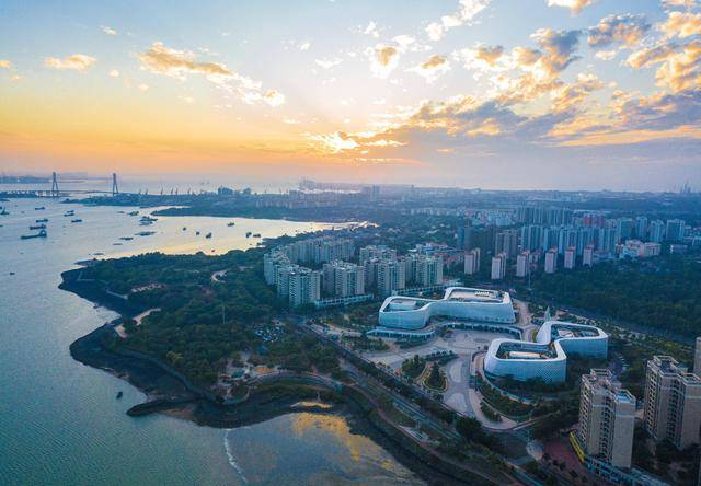 宋鸿兵：四面环海还缺水？海半岛体育- 半岛体育官方网站- APP下载南洋浦港发展死结竟卡在一汪水上！