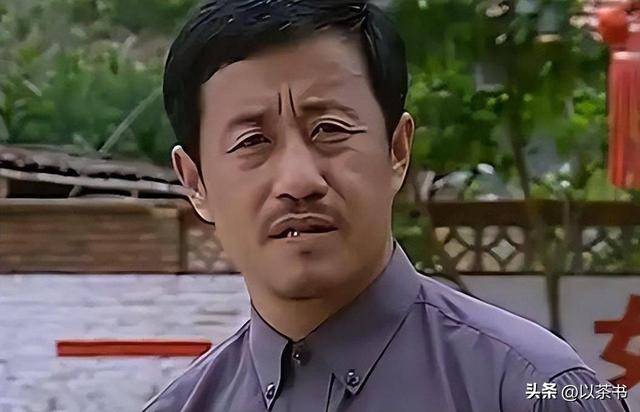 61岁王小宝现状：住300平豪宅领4815退休金，和闫学晶追求不一样