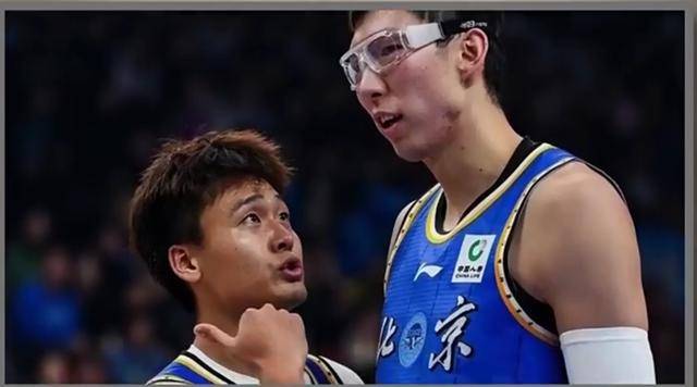 赵睿赛季首选不是北汽，球迷没必要骂周琦，翟晓川面对访谈情商高