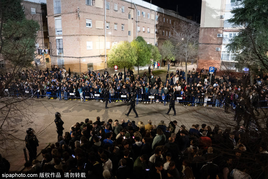 数控龙门铣床厂家排名（巴塞罗那 vs 皇家马德里：2026 年超级杯决赛前瞻——弗里克镇定应战，阿隆索挑战诺坎普荣耀）大型龙门数控铣床，硬核推荐，