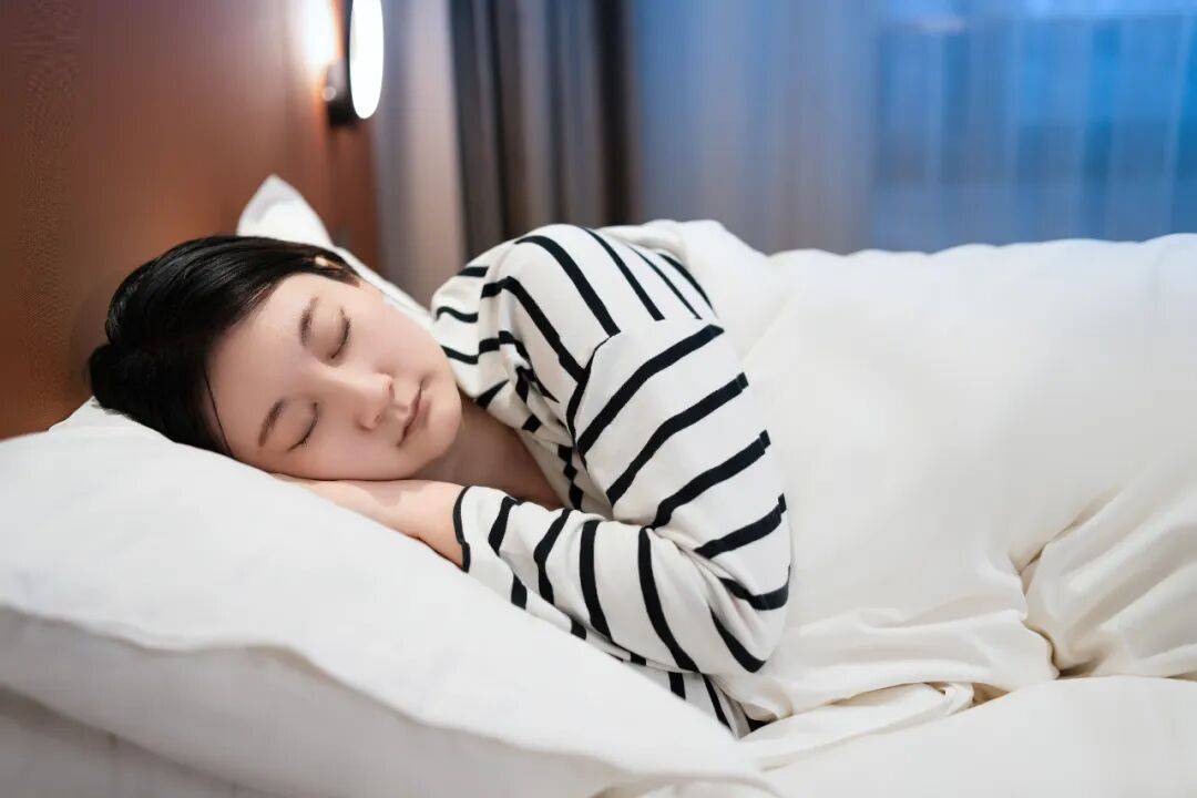 不是玩笑！这个季节，真的建议晚10分钟起床