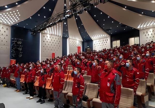 原创             中国第一大民营企业诞生！反超华为和阿里，67万员工创下万亿收入