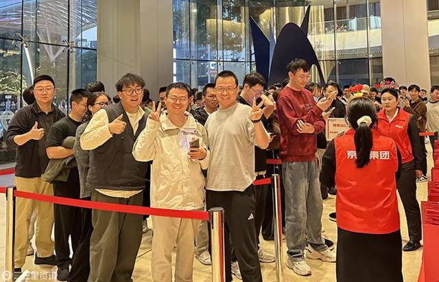 原创             中国第一大民营企业诞生！反超华为和阿里，67万员工创下万亿收入