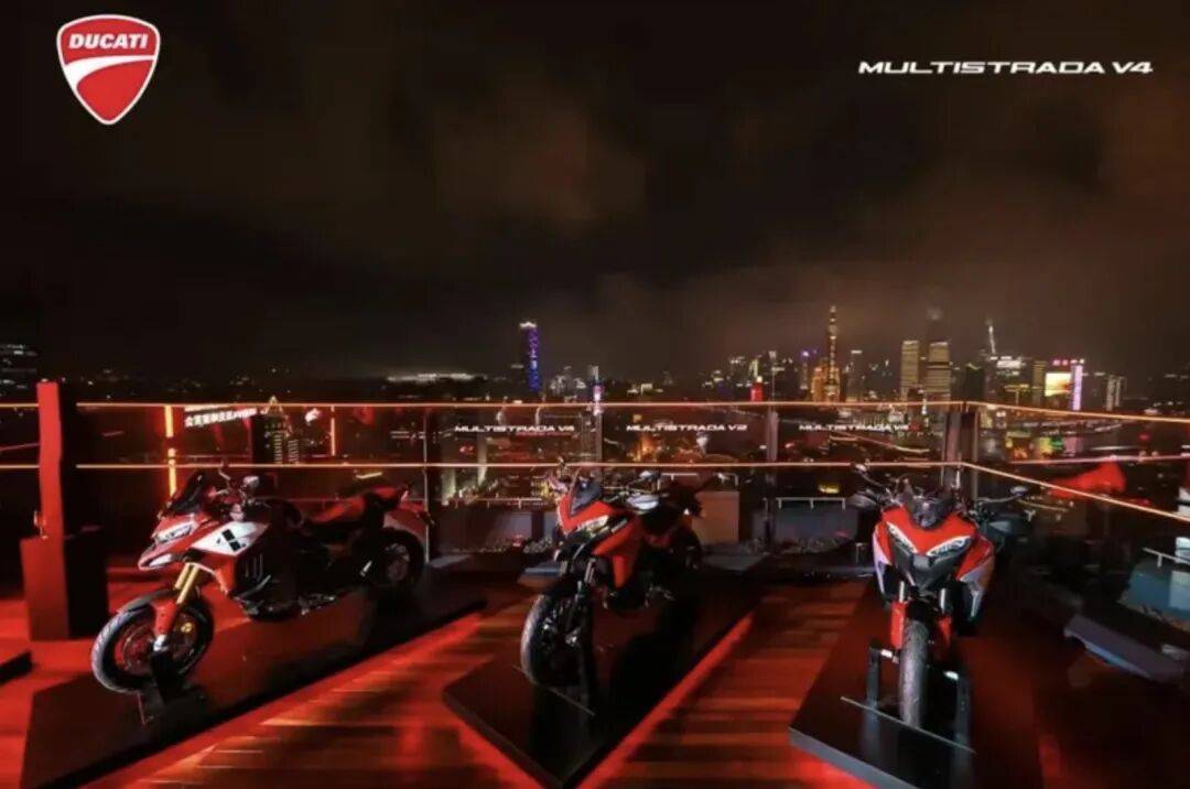 百年意式极速×摩登都会心跳！首届“静安新春时尚HighGO节”“马”上开启