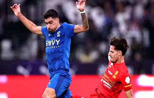 5200万镑换核！曼联弃内维斯锁定新王牌，中场能翻身？