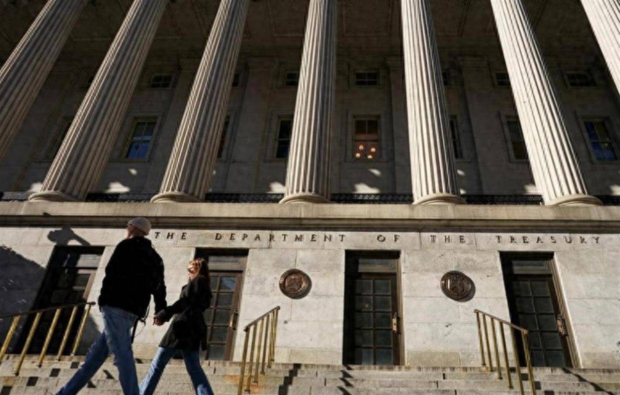 游戏结束，中方大量抛售美债，欧洲也跟进？特朗普急忙除名反华派_搜狐网