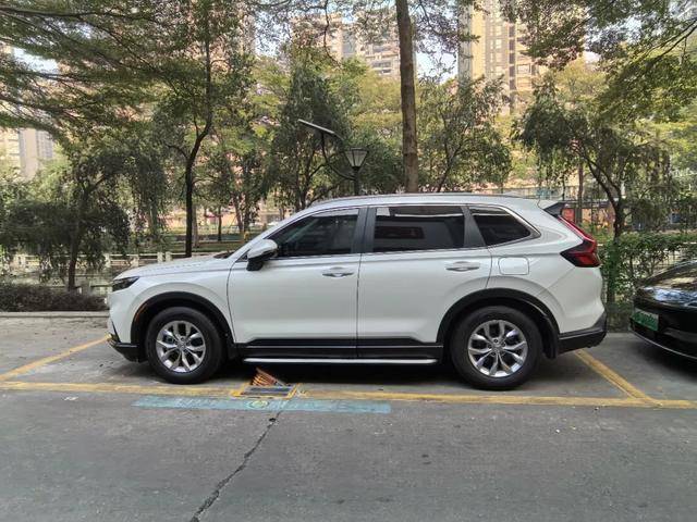 佛山路边停车收费出“奇招”，被称“吃相难看”