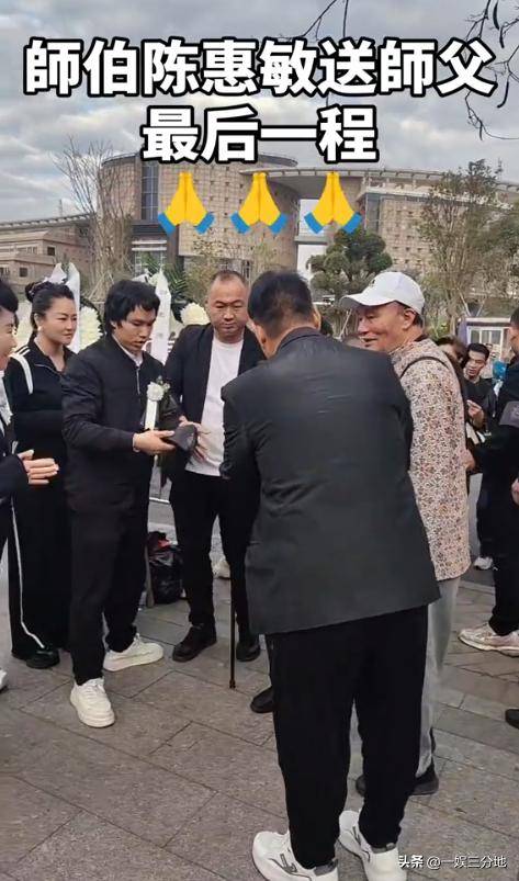 梁小龙追悼仪式，第一个到场的明星出现，家属最后心愿恐怕难实现