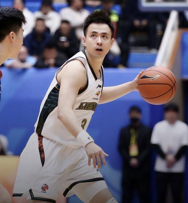 近6战5败！杨鸣卸任第二场辽宁惨败宁波 王岚嵚19分赵继伟1