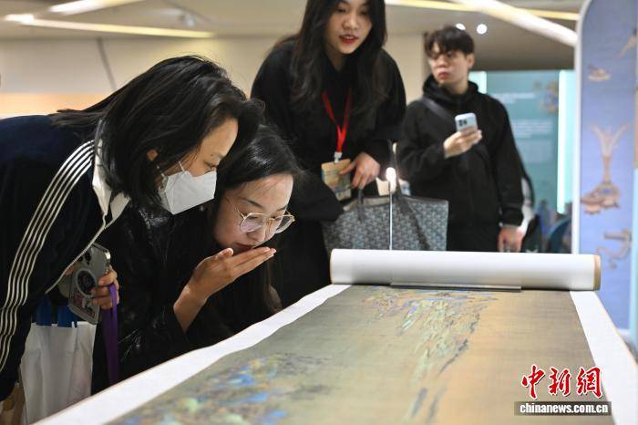 “中国历代绘画大系”成果展走进香港