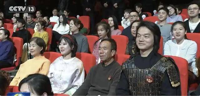 “好好吃饭”食堂阿姨、“家电华佗”……春晚向劳动者发邀请