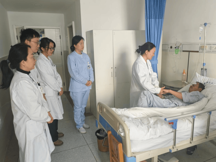 喝下400ml农药后，他被河南这家医院硬核“解毒”