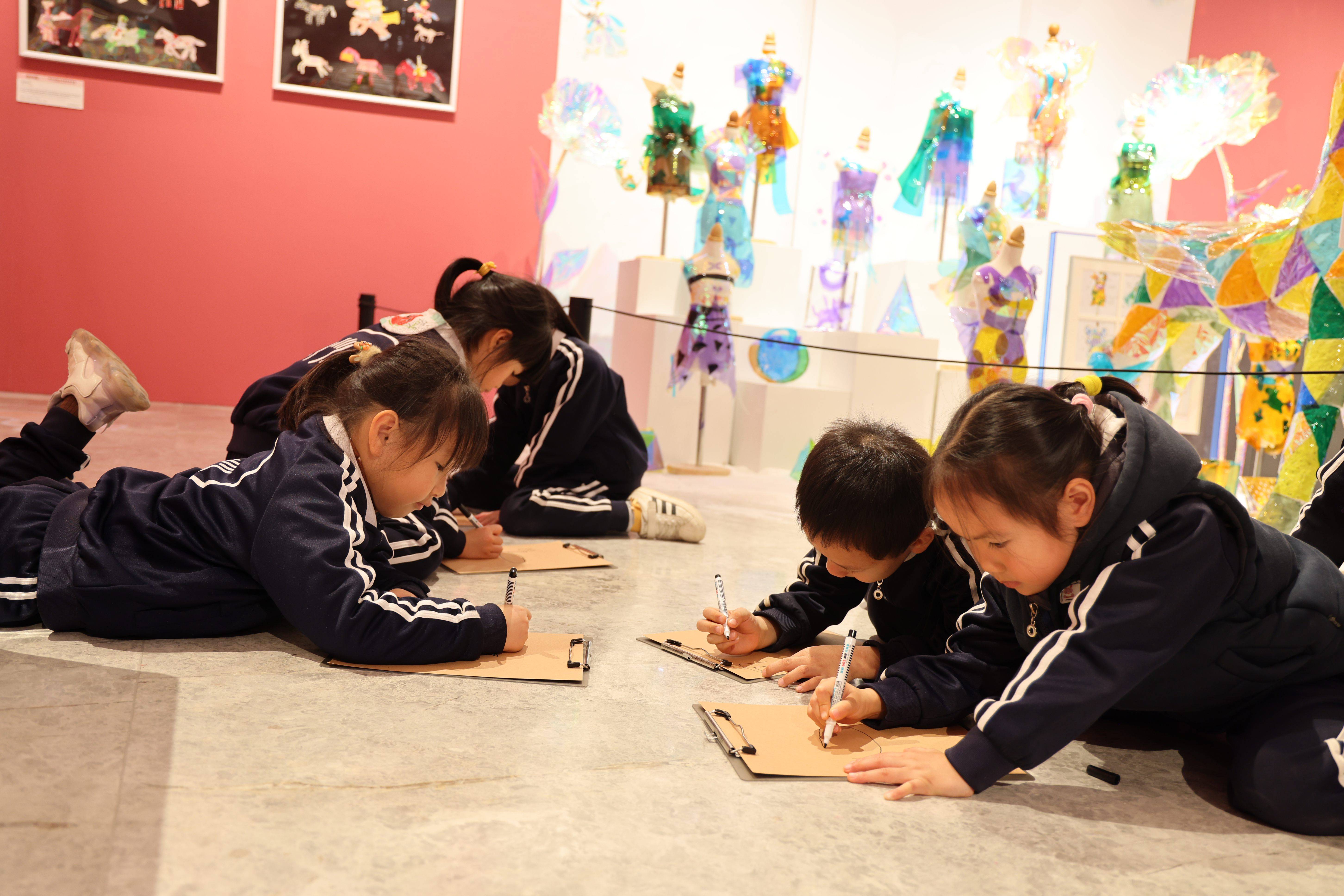 广州艺术博物院（广州美术馆）：看“鲜衣怒马少年时”