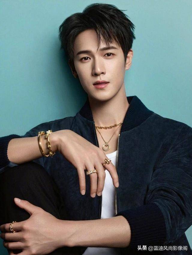 李昀锐 × Tiffany & Co.：冷冽珠宝与清俊少年的新岁共鸣