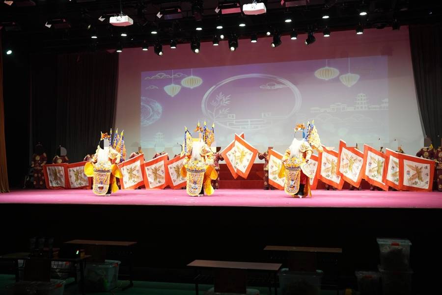 北新泾监狱举办文化艺术节活动，以艺术促改造