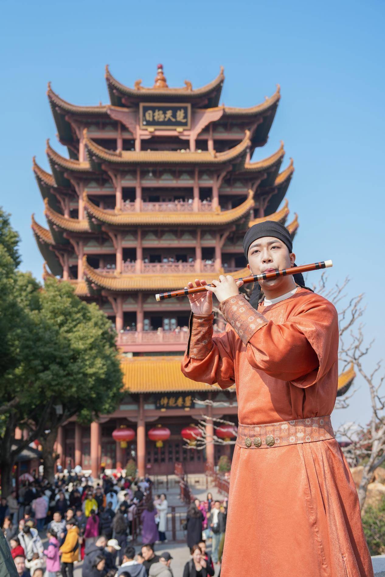 黄鹤楼全员穿越上班 千年名楼打造沉浸式古风画卷