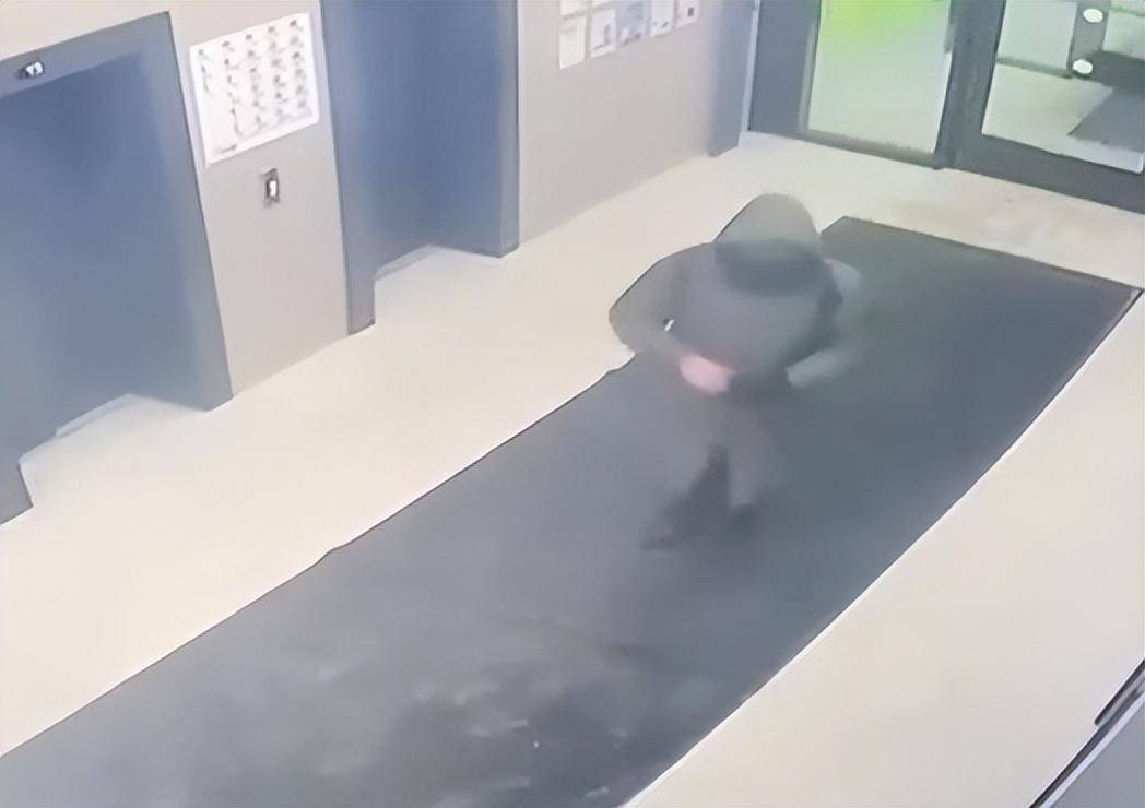 俄美乌和谈刚换俘波兰助乌暗杀俄中将普京 48 小时炸断乌补给线棋牌平台- 棋