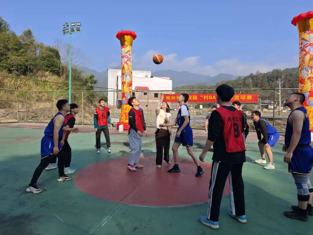 岩城健身大拜年 I 永定区岐世界杯-足球赛事比分体育网岭镇第四届村际篮球赛火热开赛