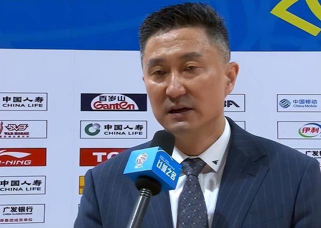 广东内线第二阶段要调整，不是引进大外援，杜锋一番话说的很清楚