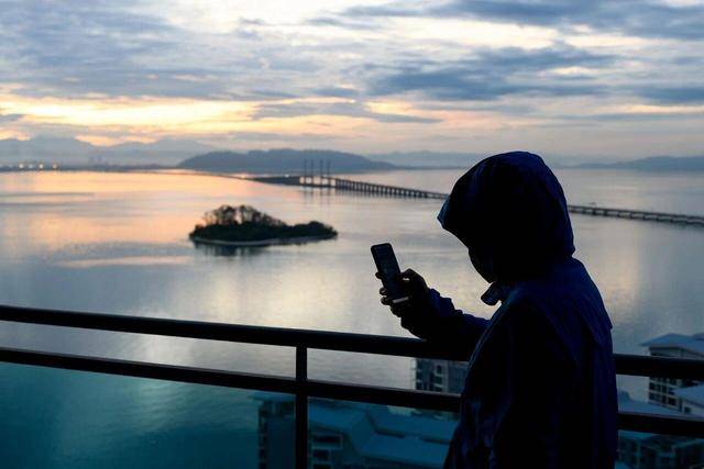 警惕“快速入籍”陷阱 国家安全部披露境外反华势力最新诱骗手段-华闻时空