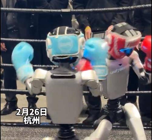 德国总理带队访问宇树科技！德企高管玩嗨了：当场和机器人牵手热舞