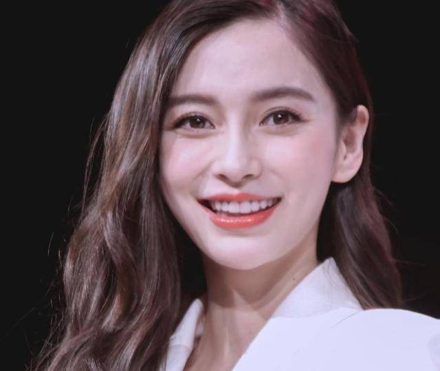 baby37岁生日太落寞，仅一位圈内密友到场，众多网红抢尽风头