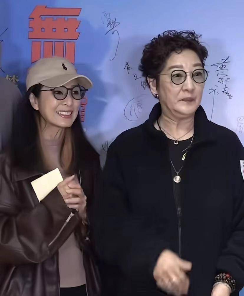 差距十岁，米雪比妹妹雪梨状态好太多，被网友误认为“母女”_搜狐网