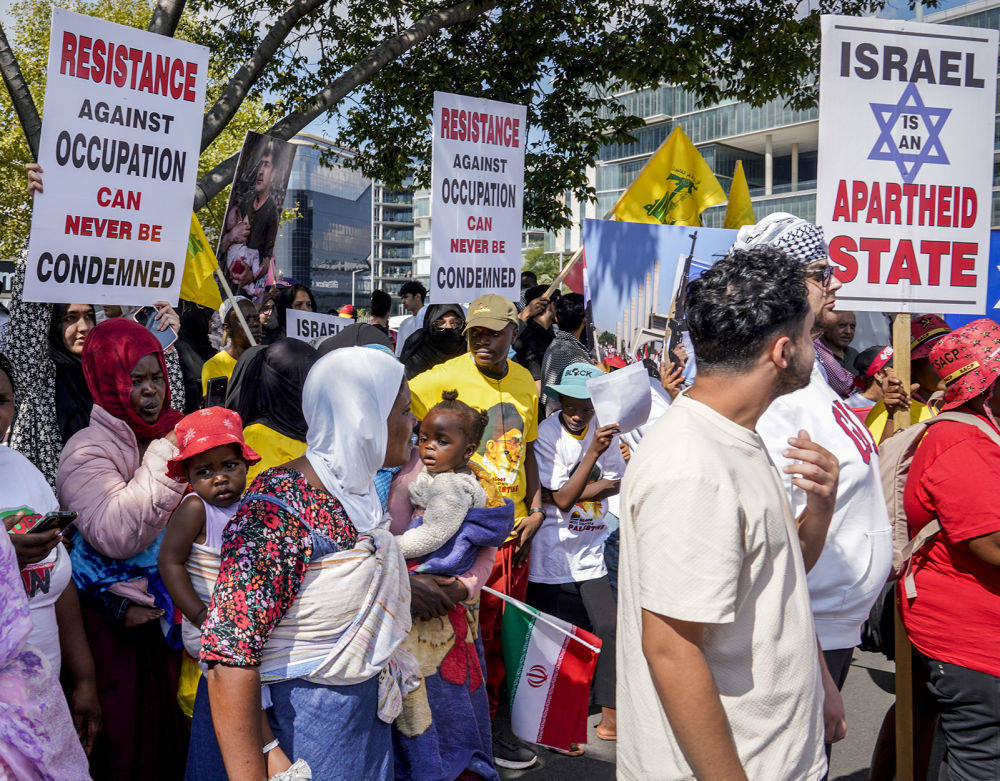 图片[3]-多国民众抗议美以军事打击伊朗：“停止轰炸伊朗”“拒绝战火蔓延”-华闻时空