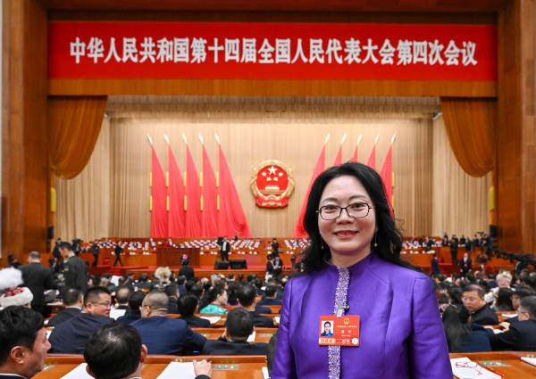 “让世界看到文化多元、生机盎然的中国”, 对话全国人大代表夏华